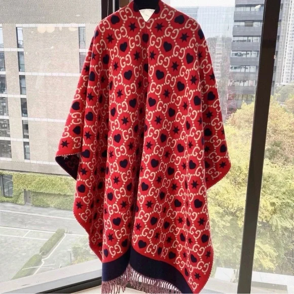 Gucci Red and Navy Cape - Picture 2 of 6